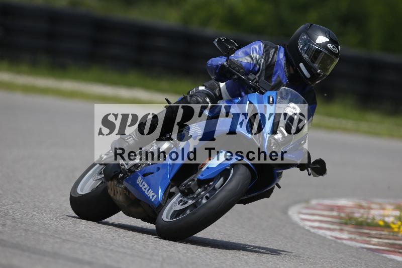 /Archiv-2024/29 12.06.2024 MOTO.CH Track Day ADR/Gruppe blau/21